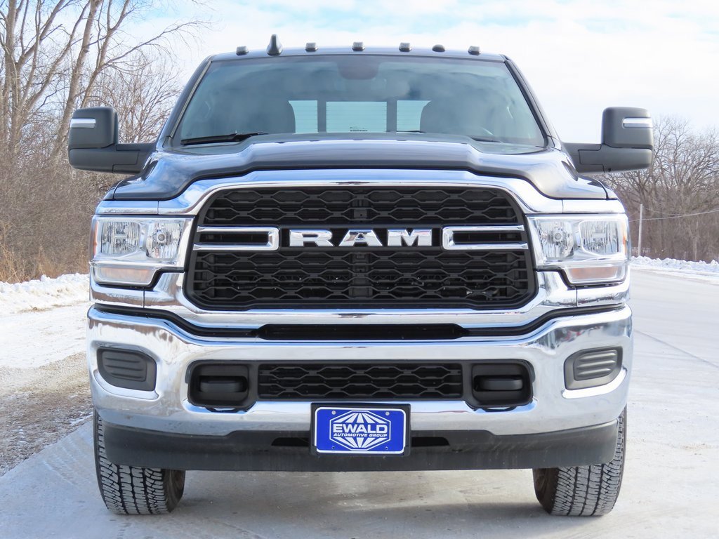 Used 2024 RAM 3500 Tradesman w/ Chrome Appearance Group image 18
