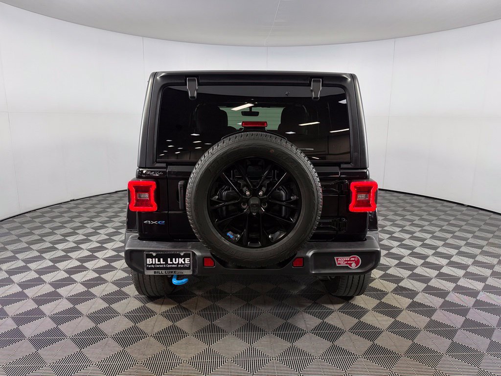Used 2023 Jeep Wrangler Unlimited Sahara AWD/4WD image 9