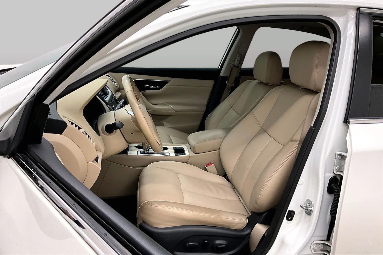Used 2016 Nissan Altima 2.5 SL w/ 2.5 Technology Package FWD image 8