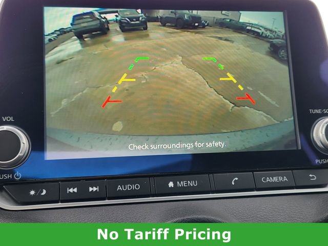 Used 2025 Nissan Sentra SR FWD image 18