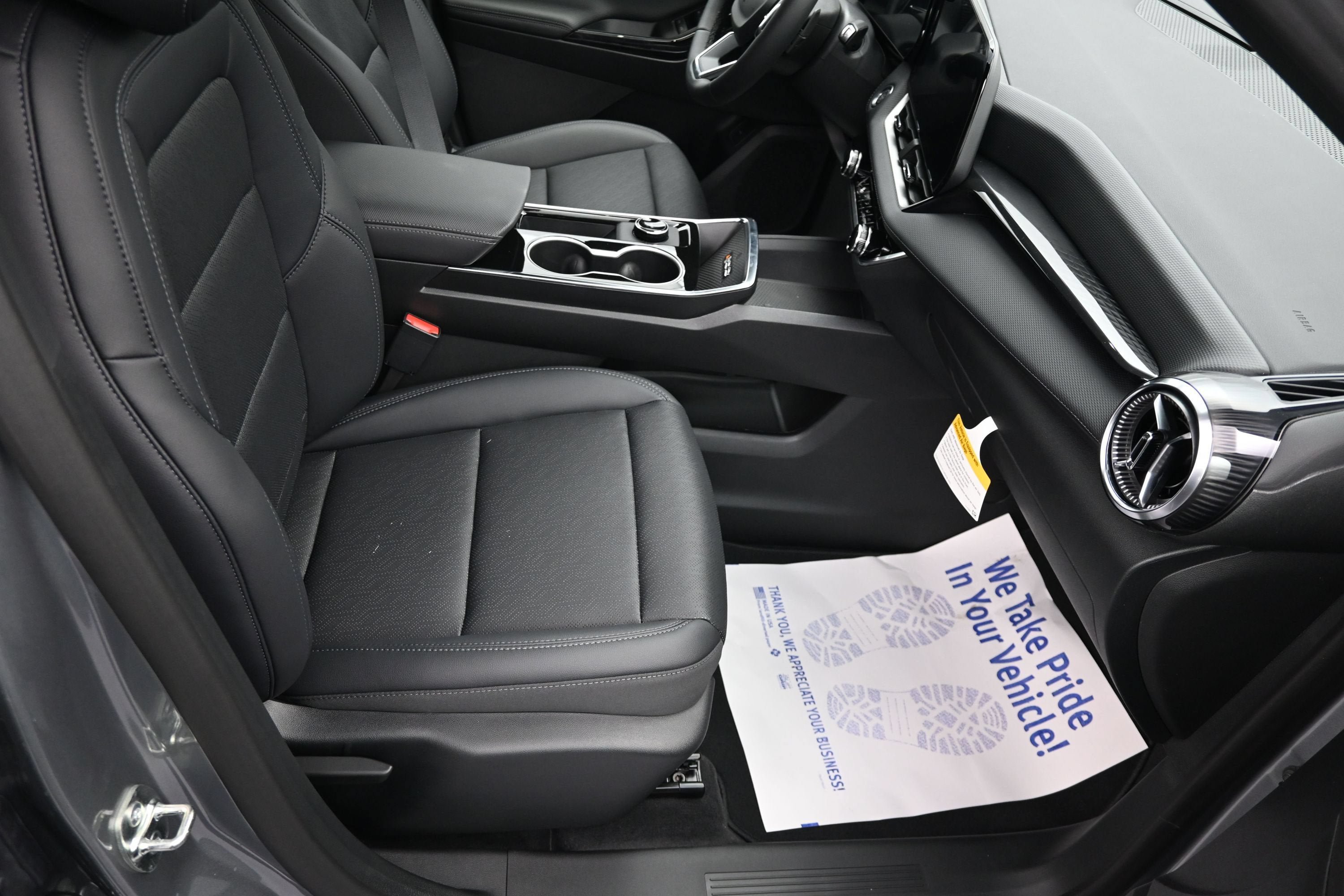 New 2027 Chevrolet Equinox LT w/ Convenience Package II FWD image 34