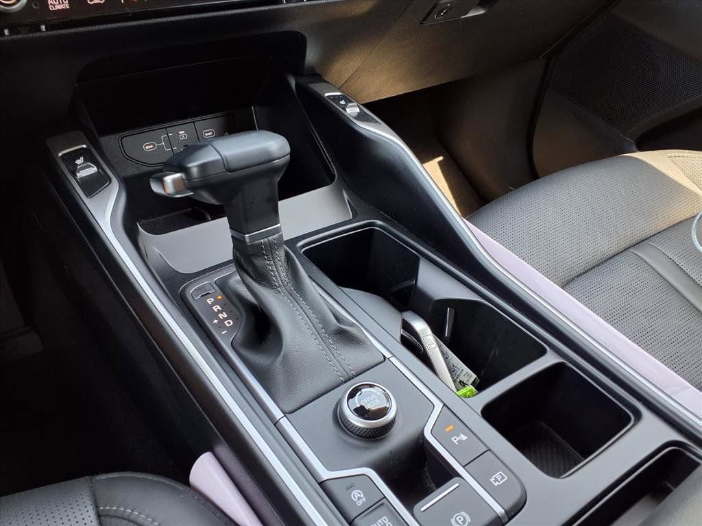 Used 2025 Kia Sorento S w/ Panoramic Sunroof Package FWD image 13