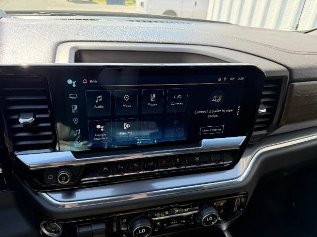 Used 2023 Chevrolet Silverado 1500 High Country w/ High Country Premium Package AWD/4WD image 33