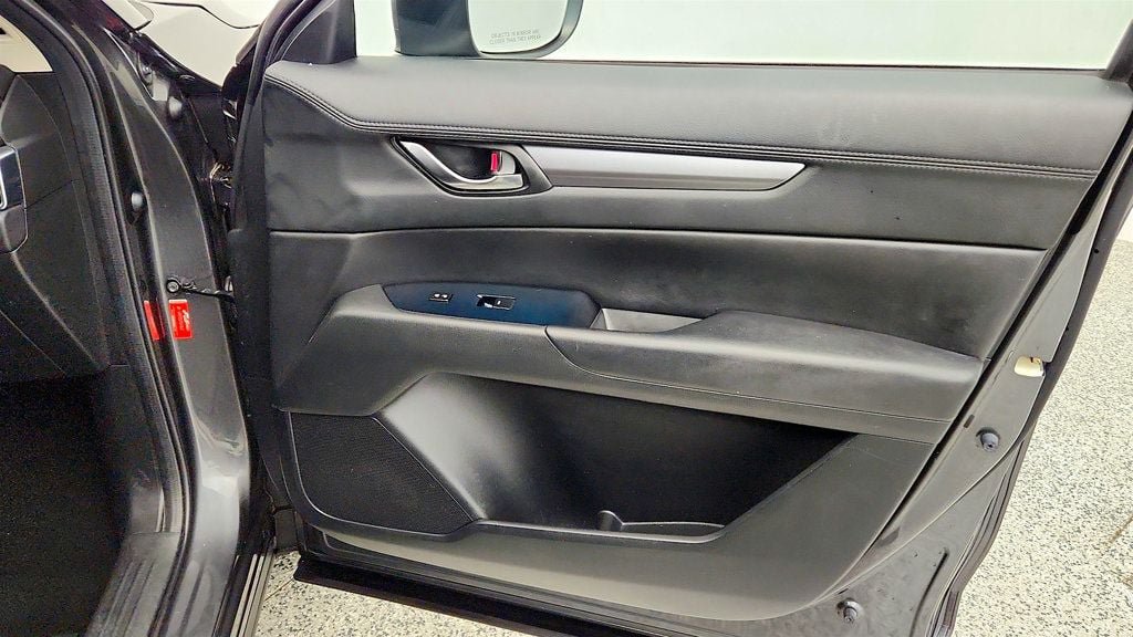 Used 2018 MAZDA CX-5 Touring FWD image 25