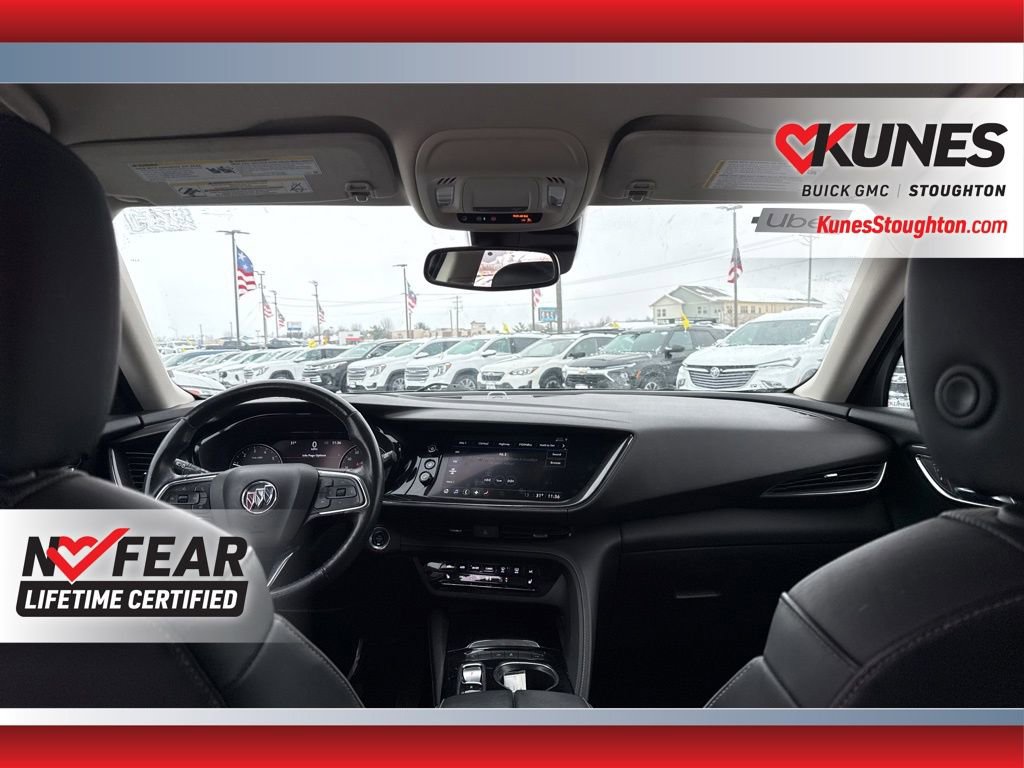 Used 2023 Buick Envision Essence image 39