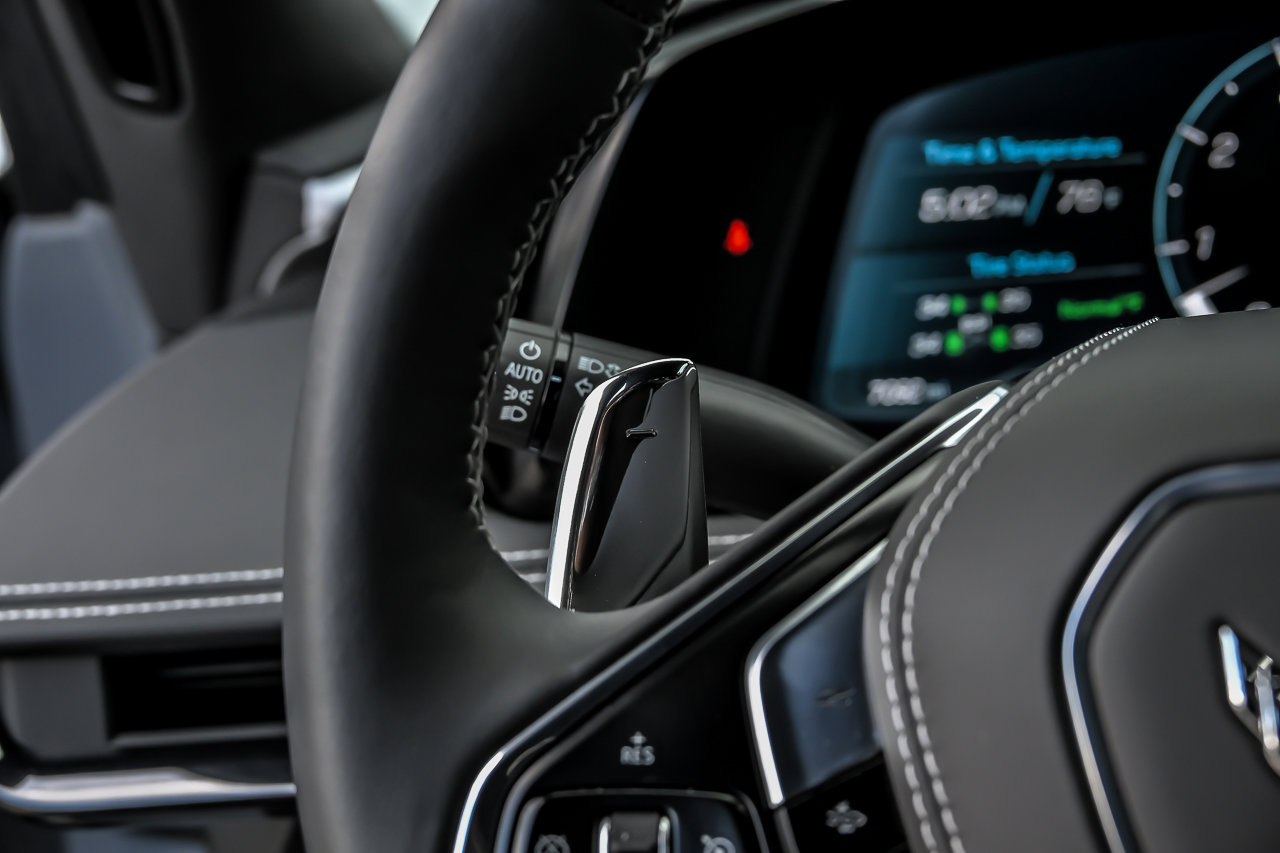 Used 2025 Chevrolet Corvette Stingray Preferred Cpe w/ Stealth Interior Trim Package RWD image 35