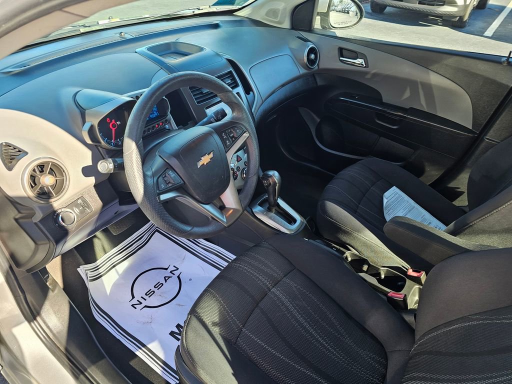 Used 2014 Chevrolet Sonic LT image 14