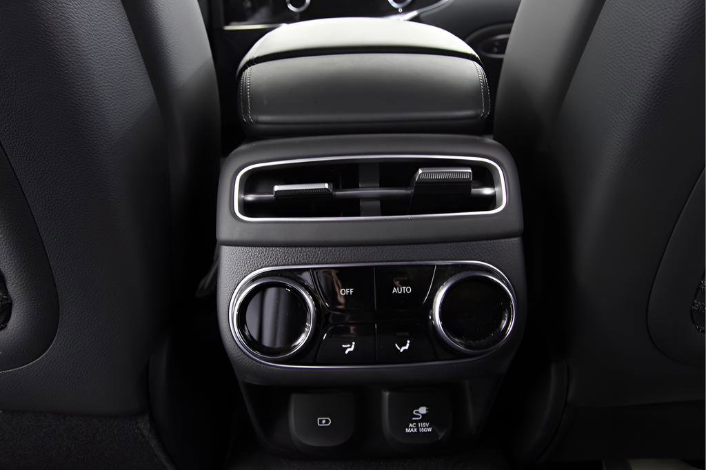 Used 2024 Genesis GV70 2.5T w/ Sport Prestige Package image 14