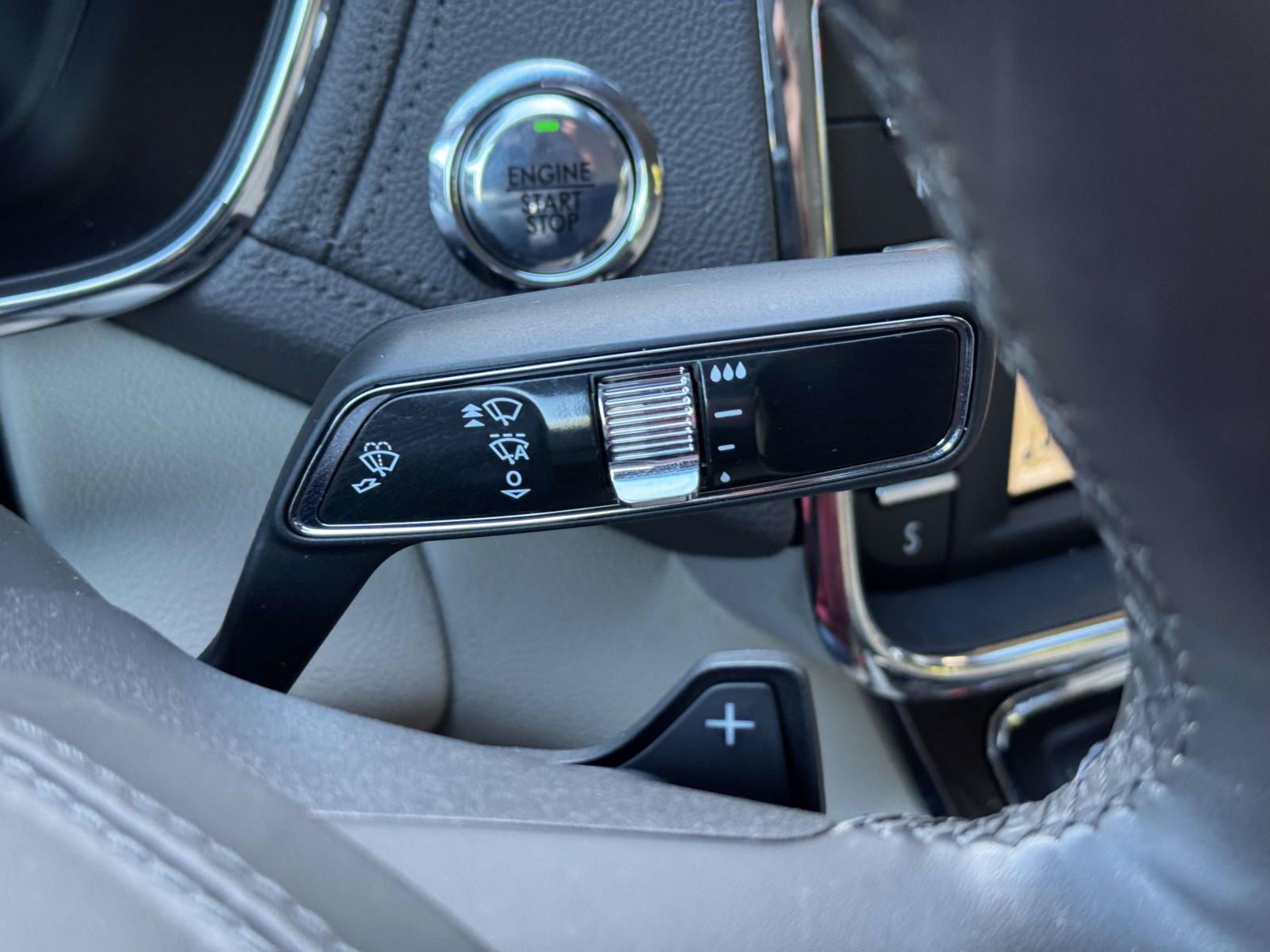 Used 2019 Lincoln Continental Select AWD/4WD image 24