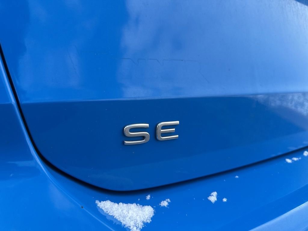 Used 2022 Volkswagen Taos SE image 4