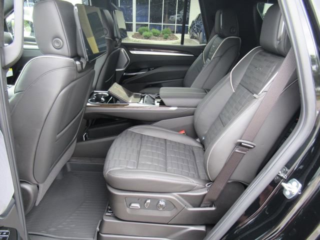 New 2026 Cadillac Escalade Platinum Sport AWD/4WD image 20