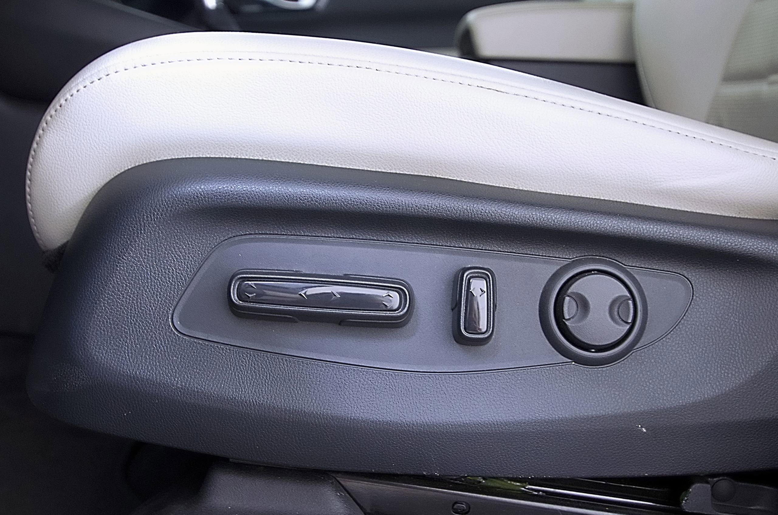 Used 2025 Honda CR-V EX-L image 21