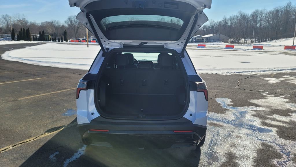 New 2026 Chevrolet Equinox RS image 11