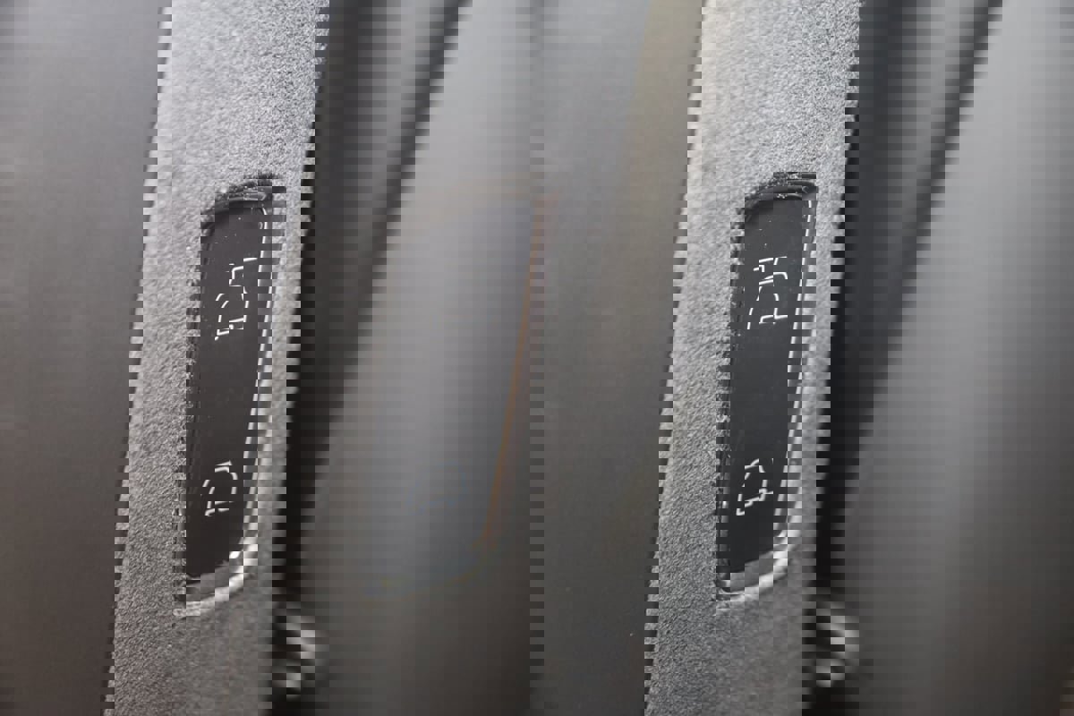 Used 2022 Tesla Model X image 58