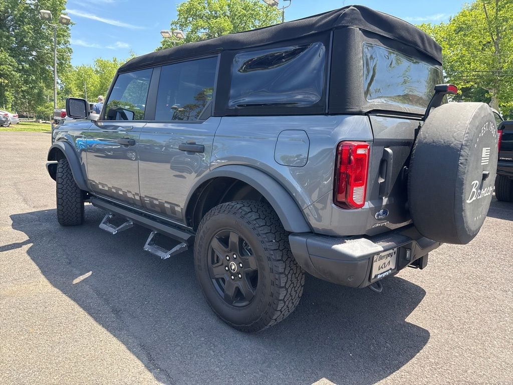 Used 2023 Ford Bronco Black Diamond AWD/4WD image 5