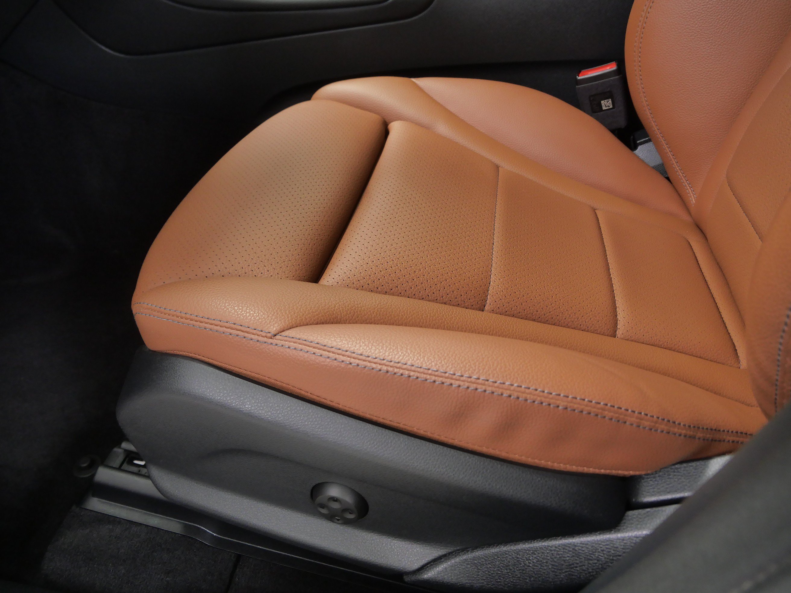 Certified 2023 Mercedes-Benz GLC 300 4MATIC Coupe image 18