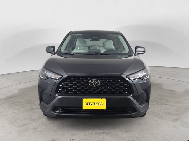Used 2024 Toyota Corolla Cross L AWD/4WD image 2