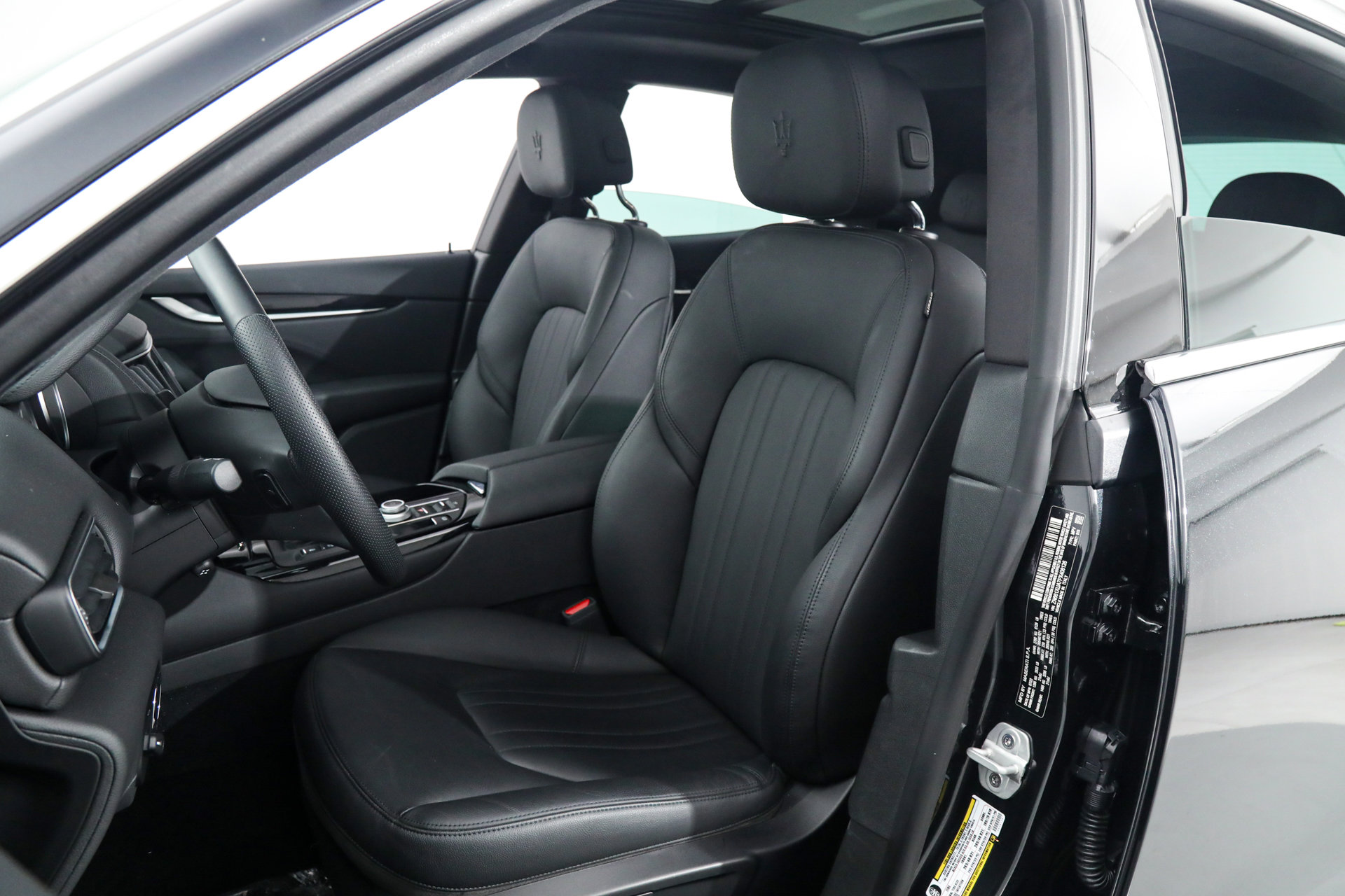 Certified 2023 Maserati Levante GT image 17