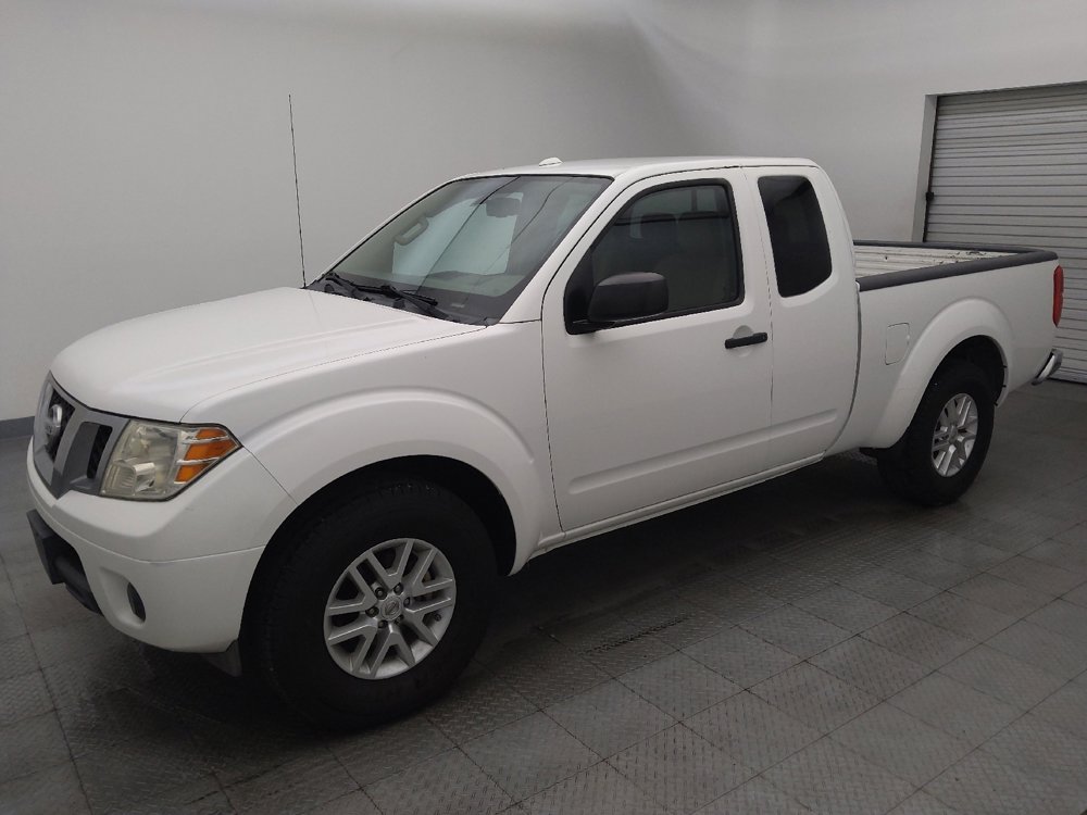 Used 2016 Nissan Frontier SV RWD image 2