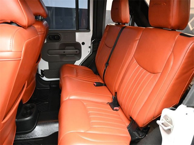 Used 2015 Jeep Wrangler Unlimited Rubicon image 18