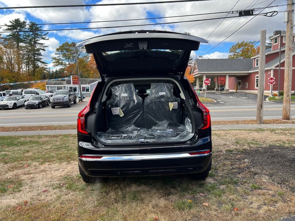 New 2026 Volvo XC90 B5 Plus w/ Protection Package Premier AWD/4WD image 27