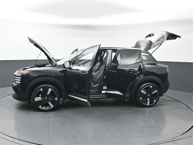 Used 2025 Nissan Kicks SR image 47