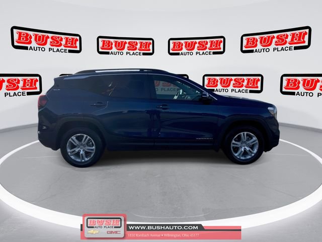 Used 2023 GMC Terrain SLE w/ Driver Convenience Package image 3