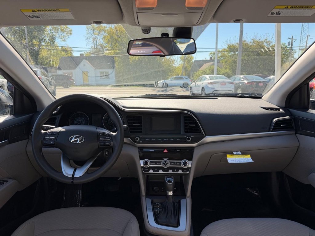 Used 2020 Hyundai Elantra SE FWD image 21