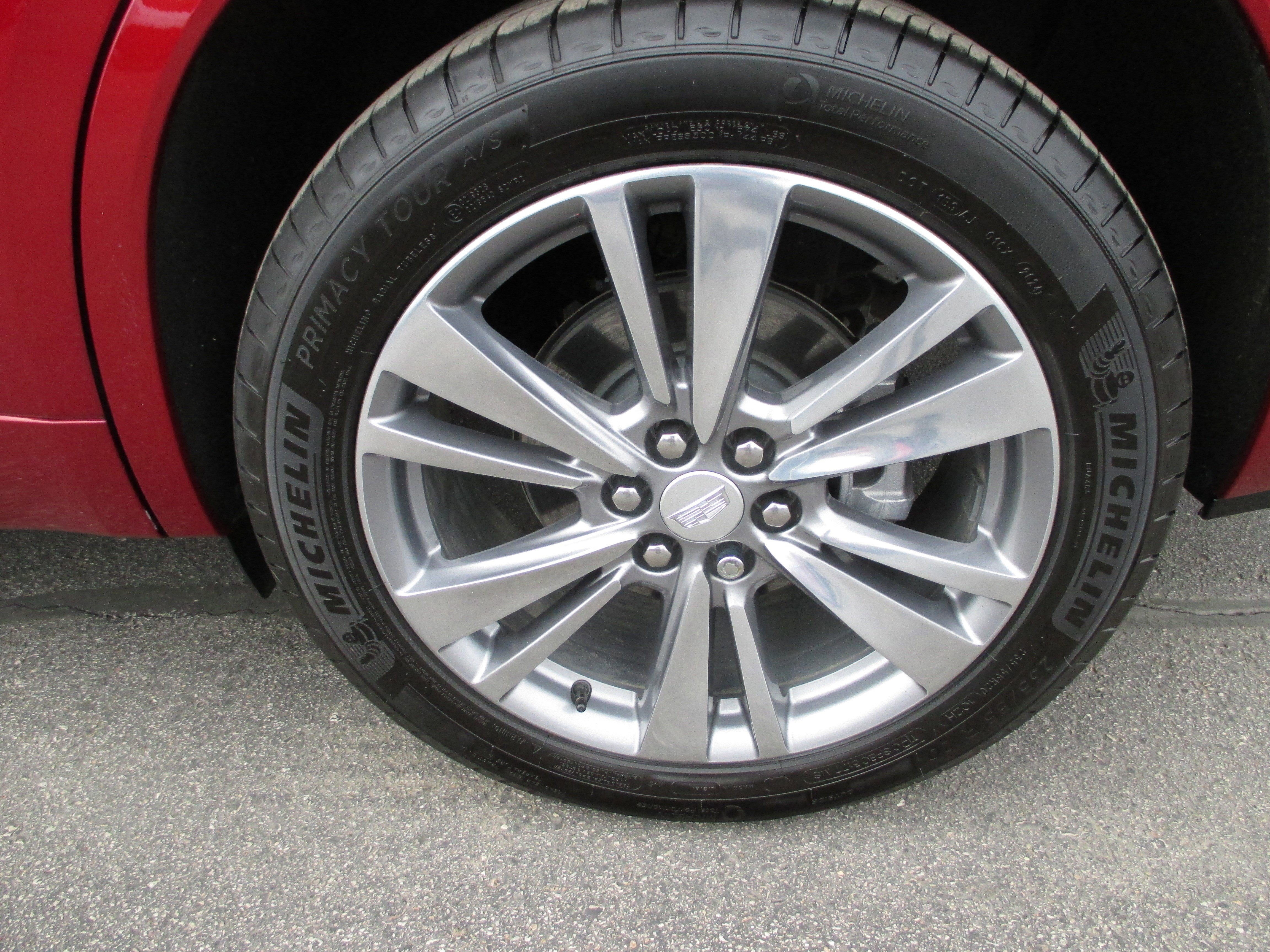 Used 2025 Cadillac XT6 Premium Luxury image 9