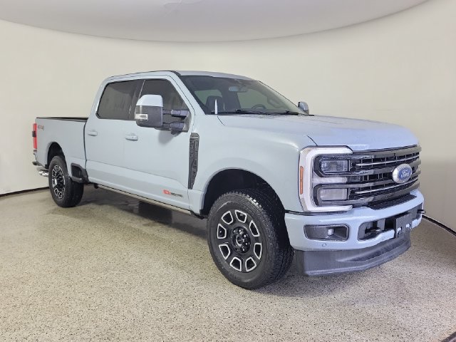 Used 2026 Ford F350 Platinum AWD/4WD image 4