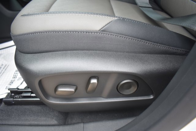 New 2026 Chevrolet Equinox LT w/ Convenience Package II image 14