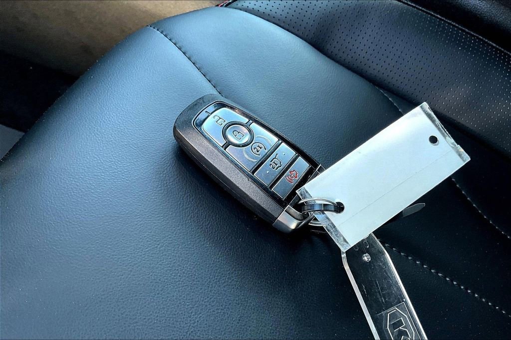 Used 2025 Ford Escape ST-Line Elite w/ Premium Technology Package image 36