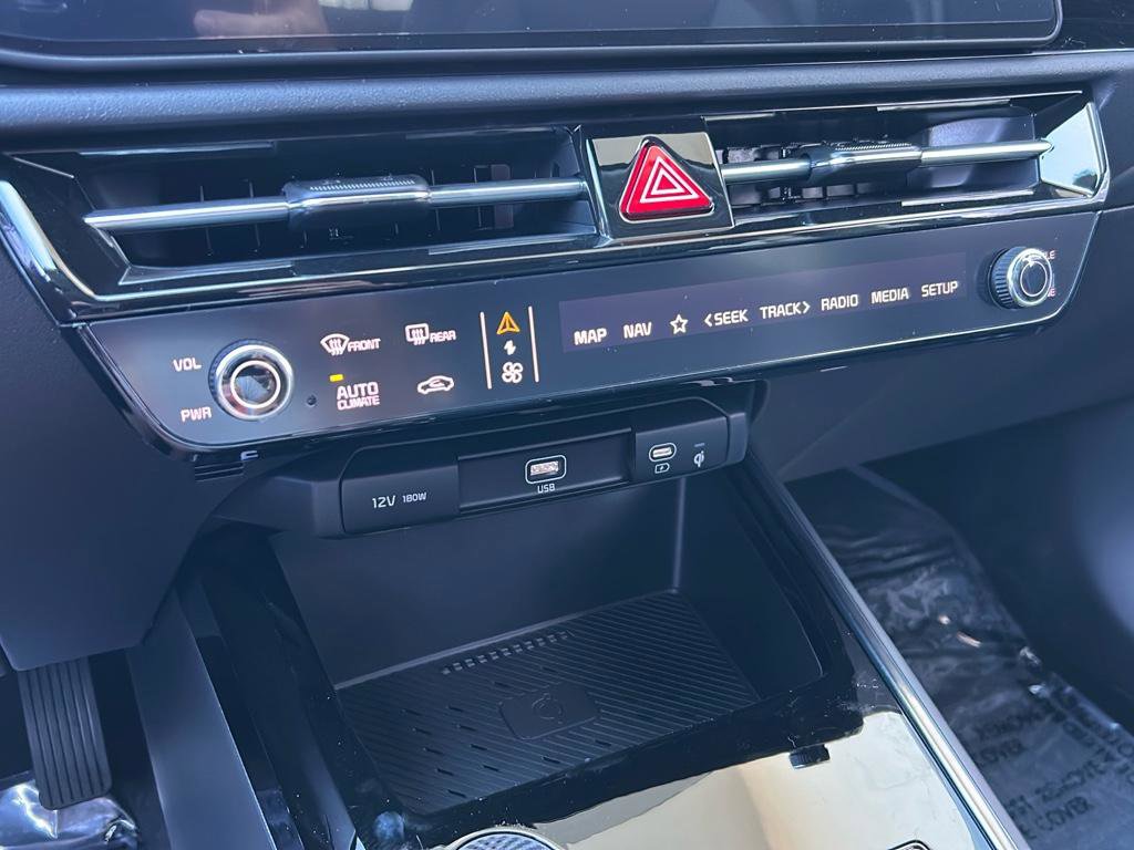 New 2025 Kia Niro EX image 22