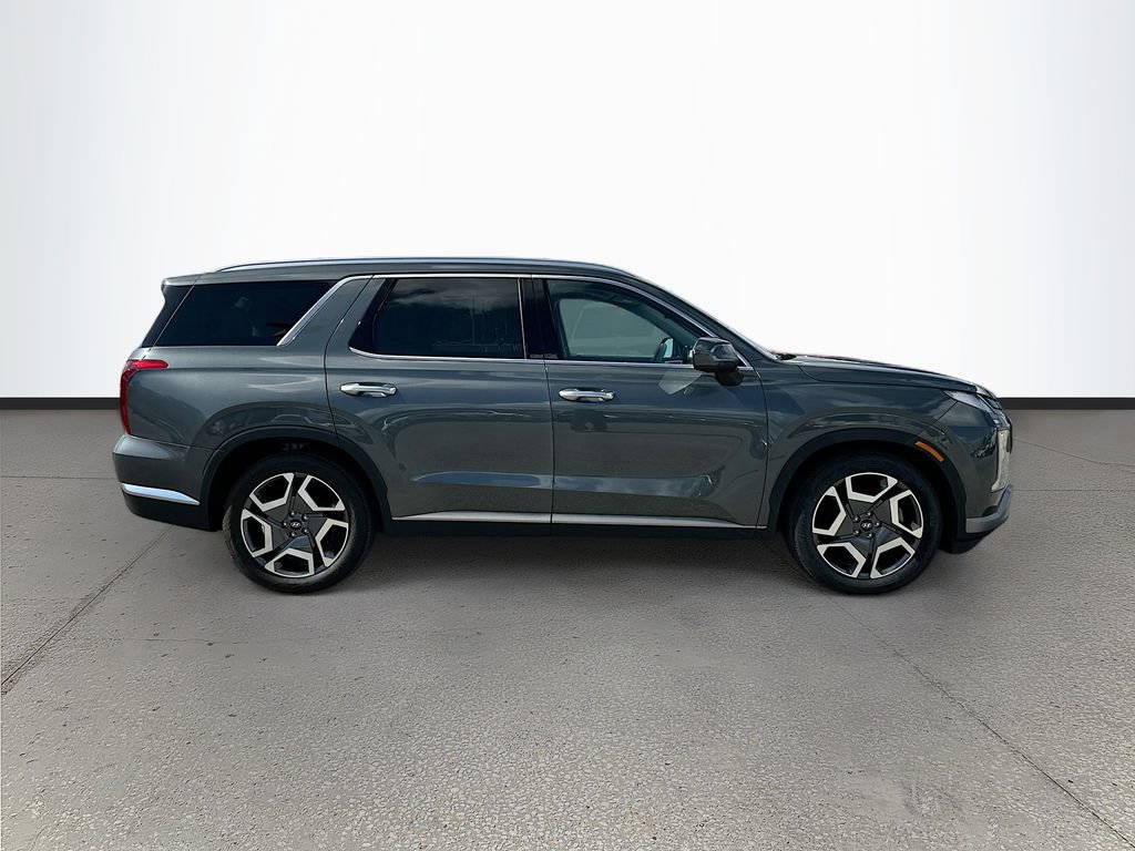 Used 2023 Hyundai Palisade Limited image 6