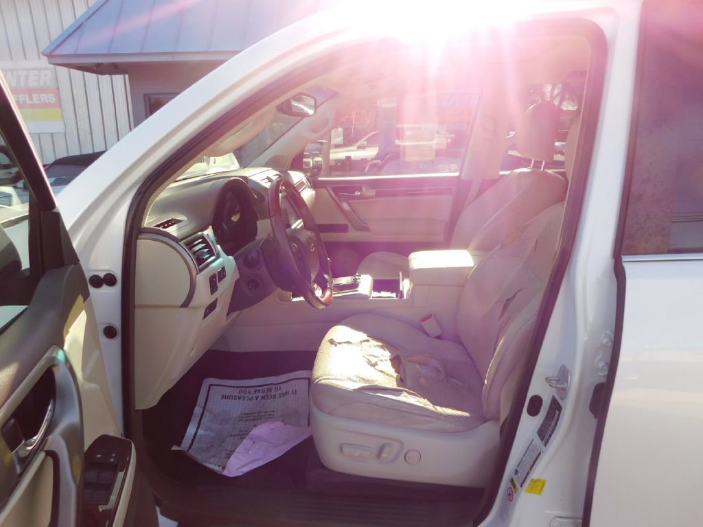 Used 2012 Lexus GX 460 460 image 24