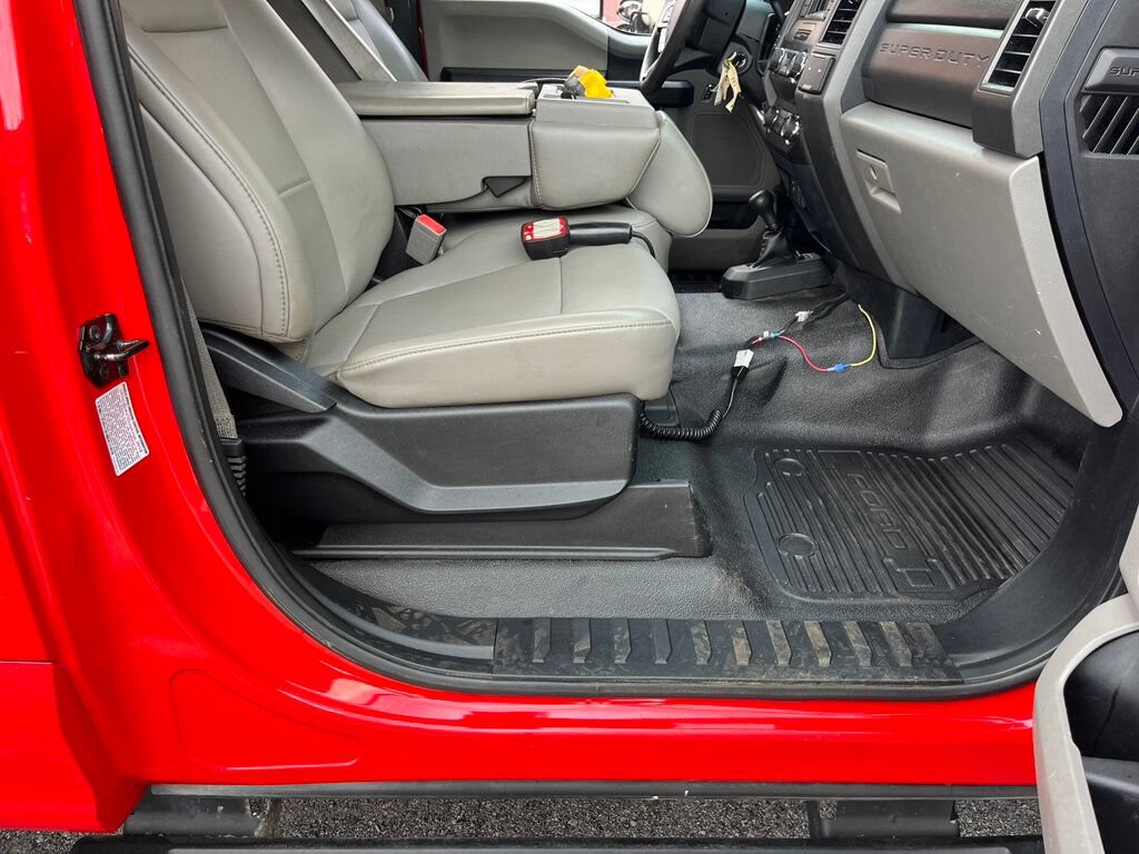 Used 2019 Ford F550 4x4 Regular Cab Super Duty image 21