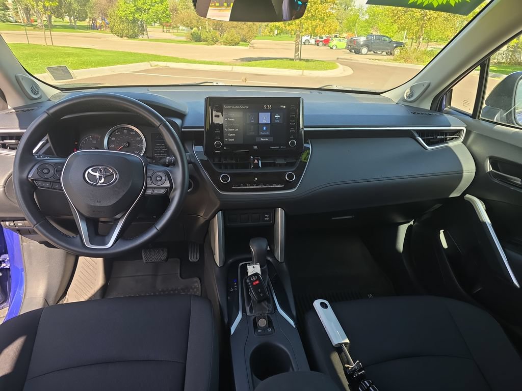 Used 2022 Toyota Corolla Cross LE w/ Moonroof Package AWD/4WD image 14