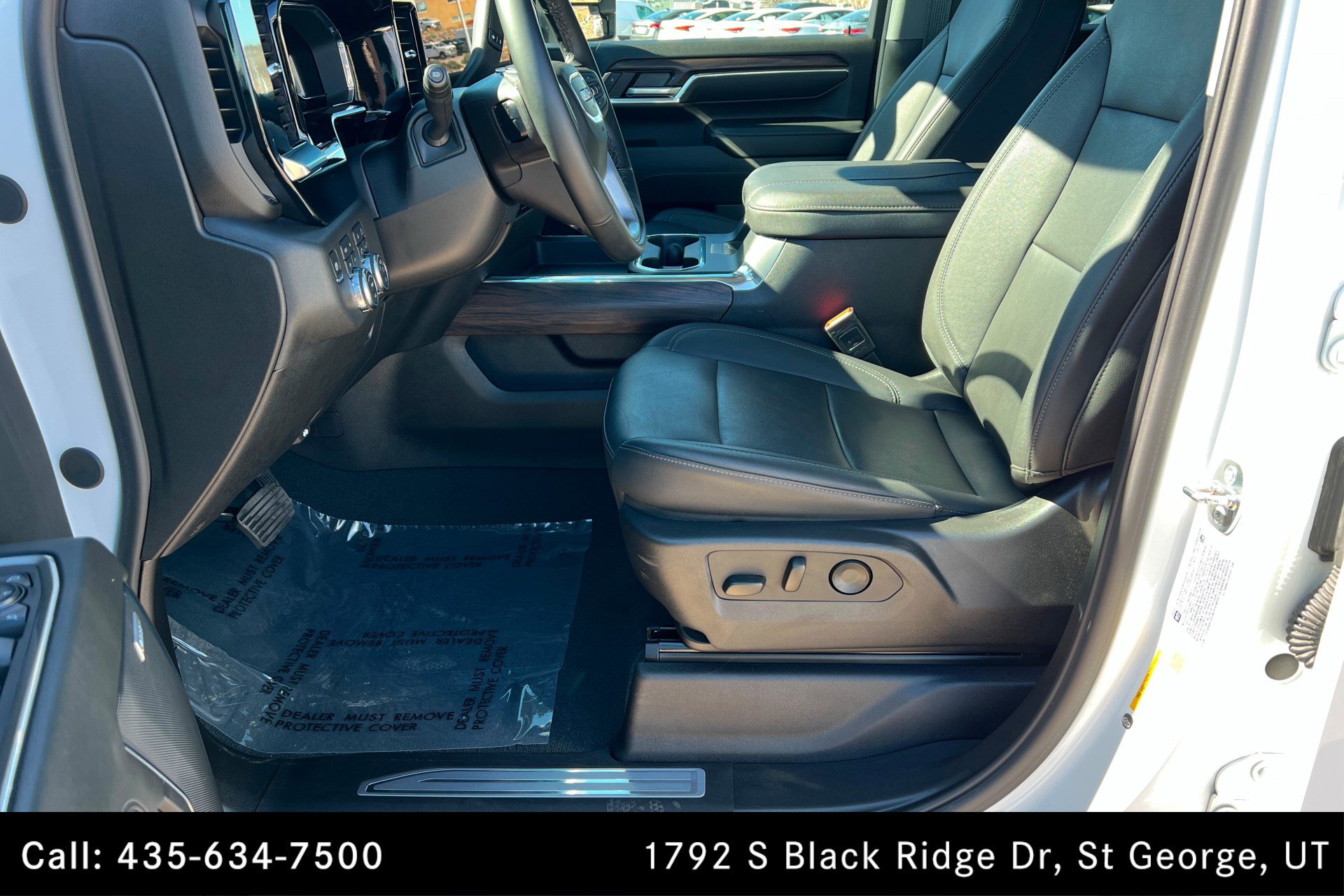 Used 2024 GMC Sierra 2500 SLT w/ SLT Premium Package image 17