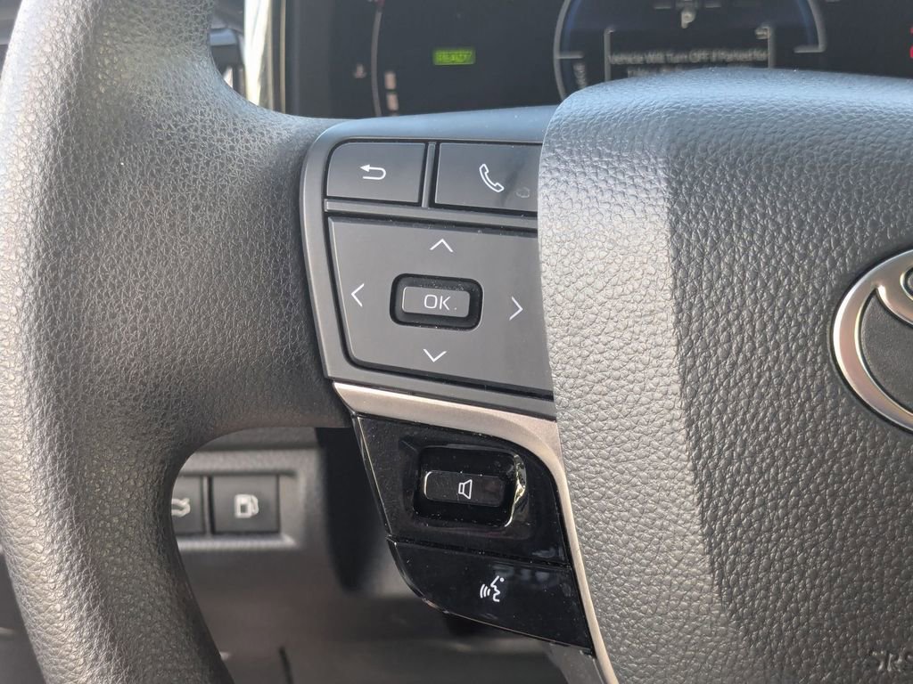 Used 2025 Toyota Camry LE image 25