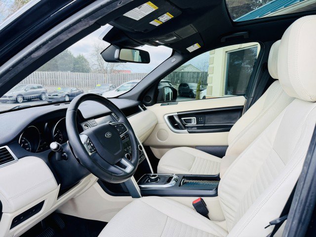 Used 2018 Land Rover Discovery Sport HSE Luxury image 5