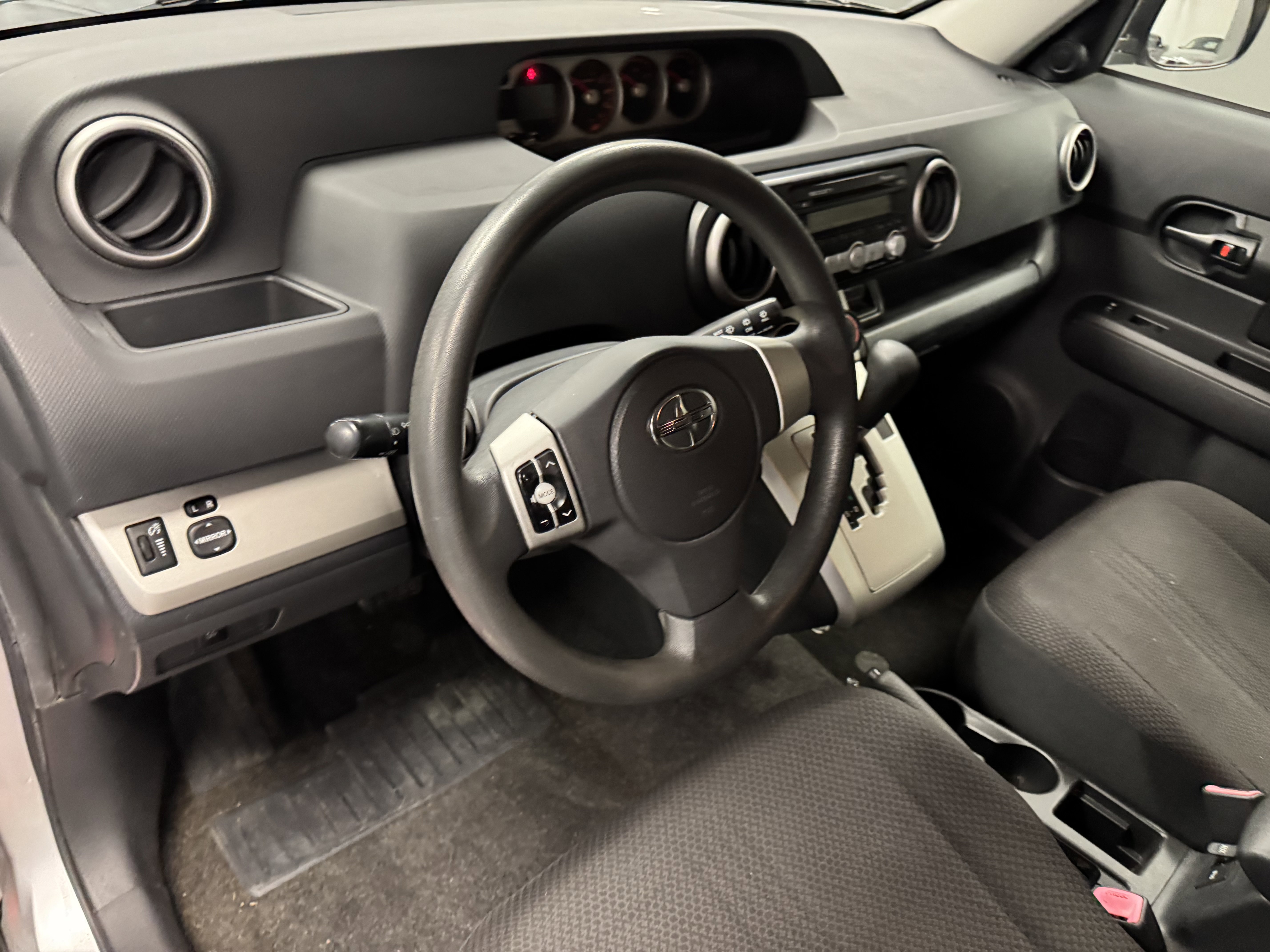 Used 2009 Scion xB image 10