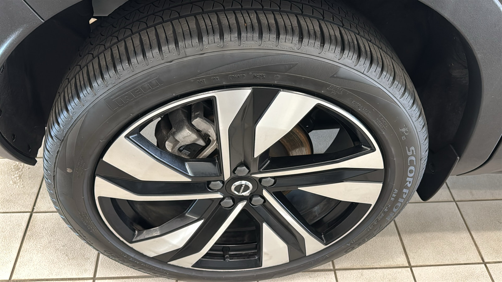 Used 2026 Volvo XC40 B5 Ultra w/ Protection Package Premier AWD/4WD image 31