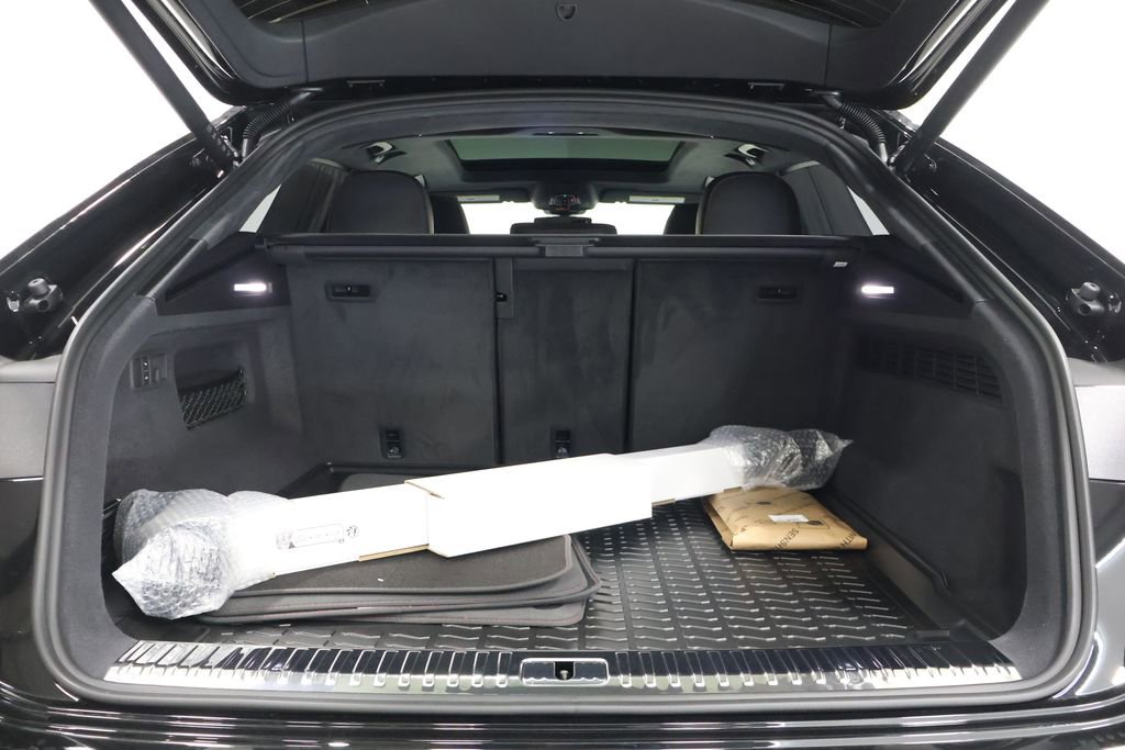 New 2026 Audi SQ8 Prestige image 28