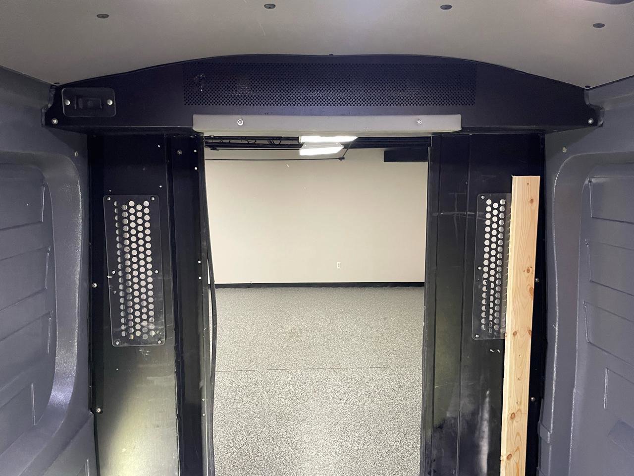 Used 2017 Ford Transit 350 148 Medium Roof image 19