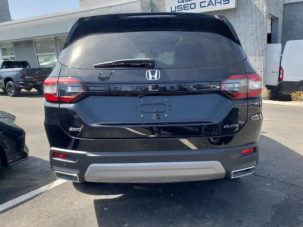 Used 2024 Honda Pilot Elite image 6