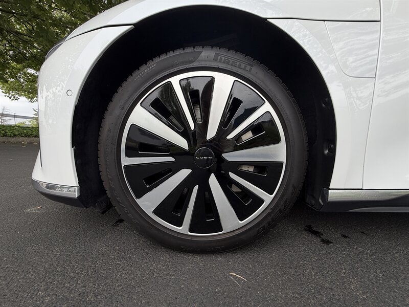Used 2025 Lucid Air Touring AWD/4WD image 15