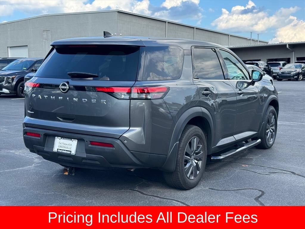 Used 2024 Nissan Pathfinder S FWD image 3