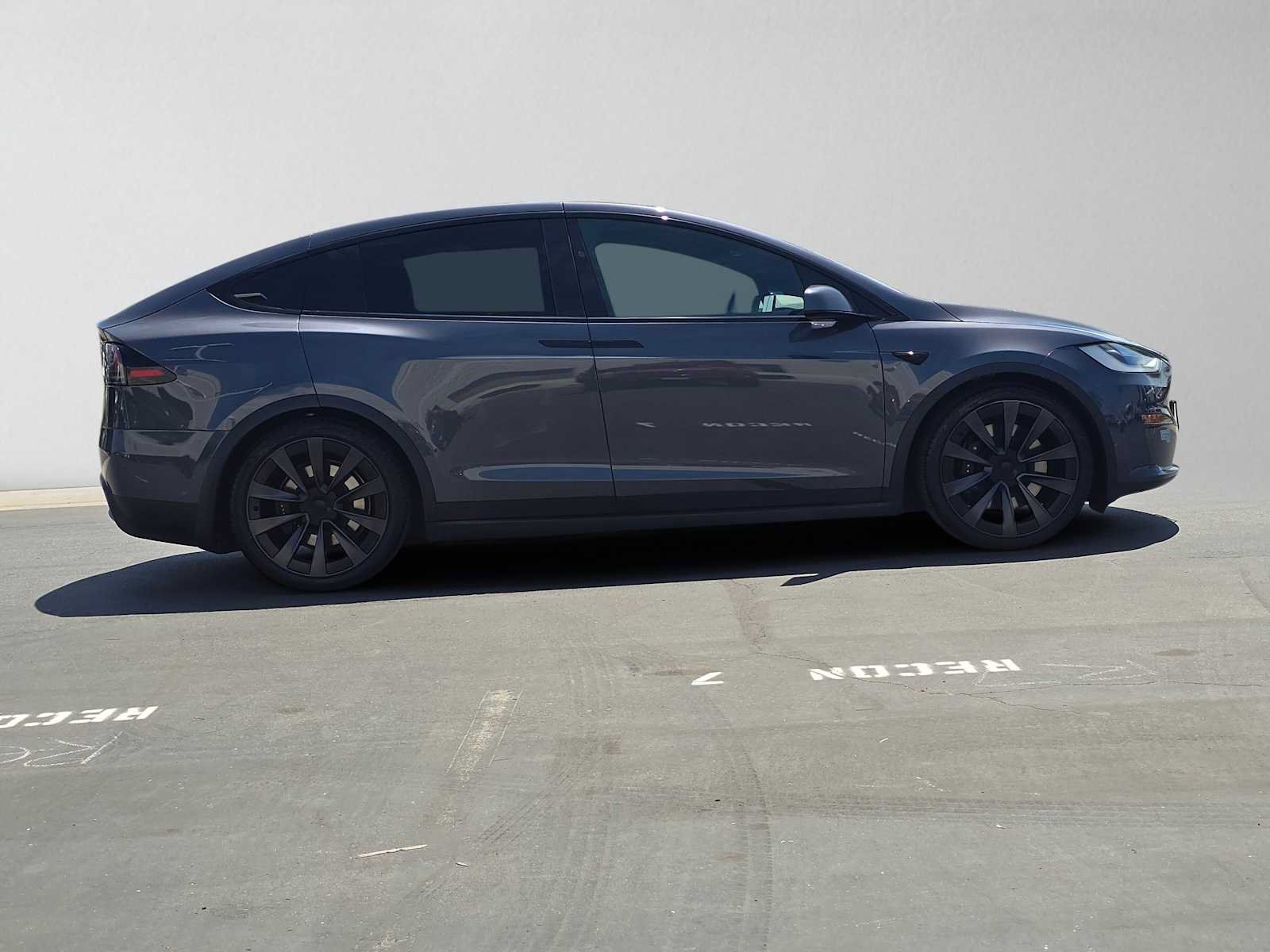 Used 2023 Tesla Model X AWD/4WD image 3