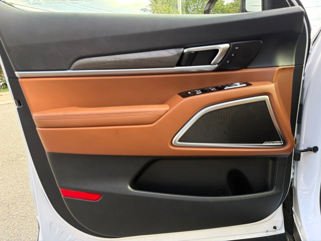 Certified 2025 Kia Telluride SX Prestige X-Line AWD/4WD image 12