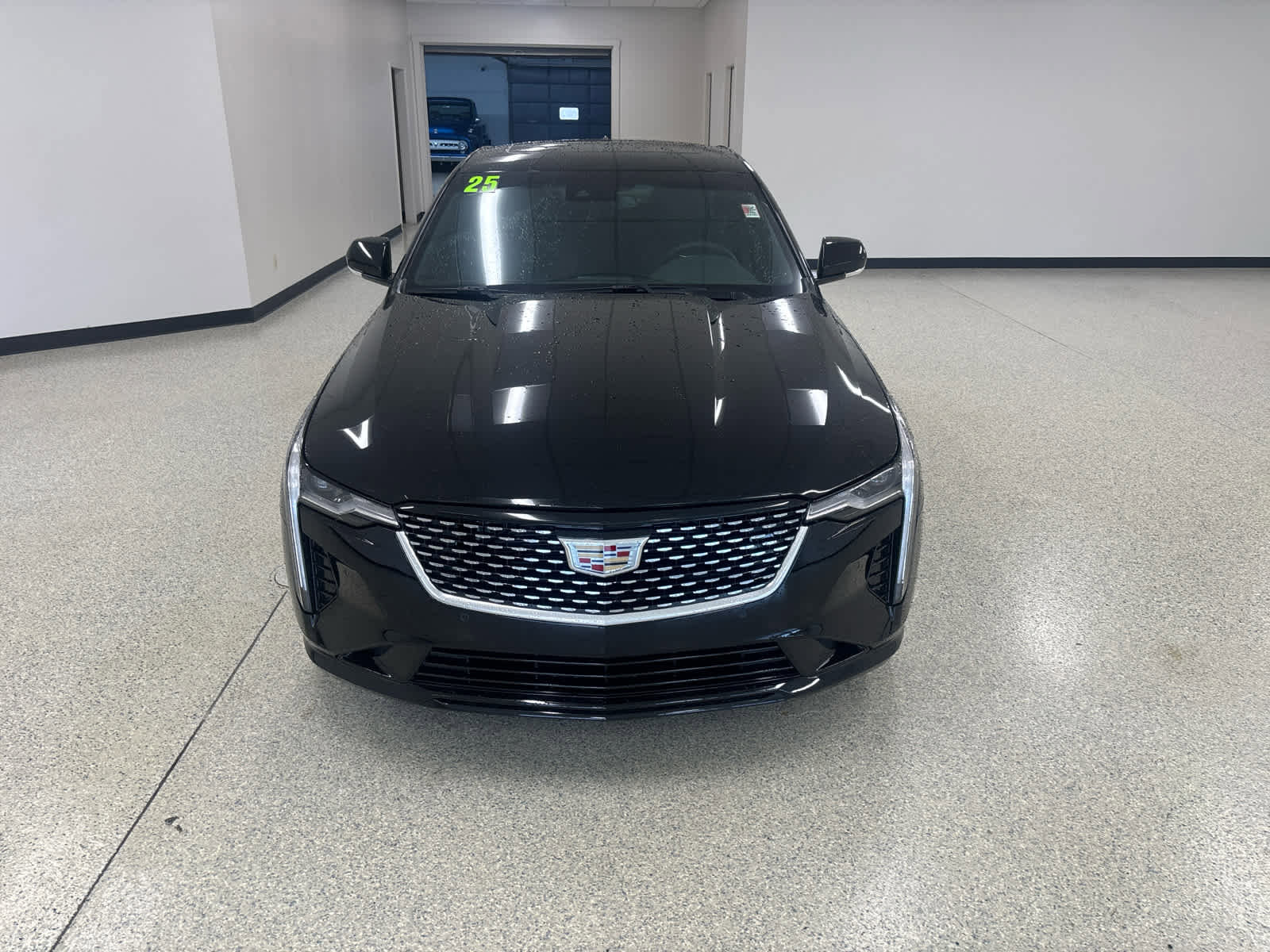 Used 2025 Cadillac CT4 Premium Luxury image 4